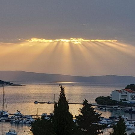 Apartmani Lana Rab Kampor Exteriör bild