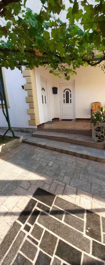 Apartmani Lana Rab Kampor Exteriör bild