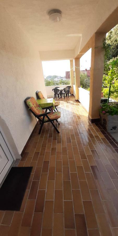 Apartmani Lana Rab Kampor Exteriör bild